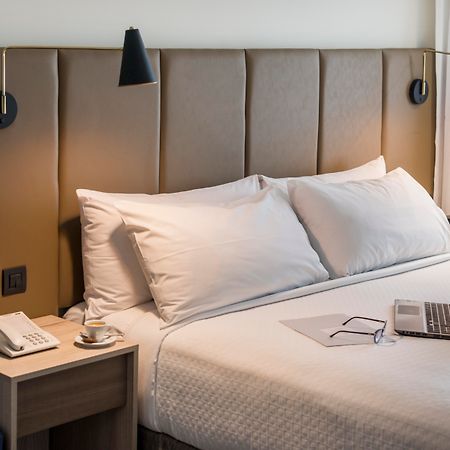 Hotel Crowne Plaza Lima By Ihg Exteriér fotografie A guest room at the Hilton London Heathrow